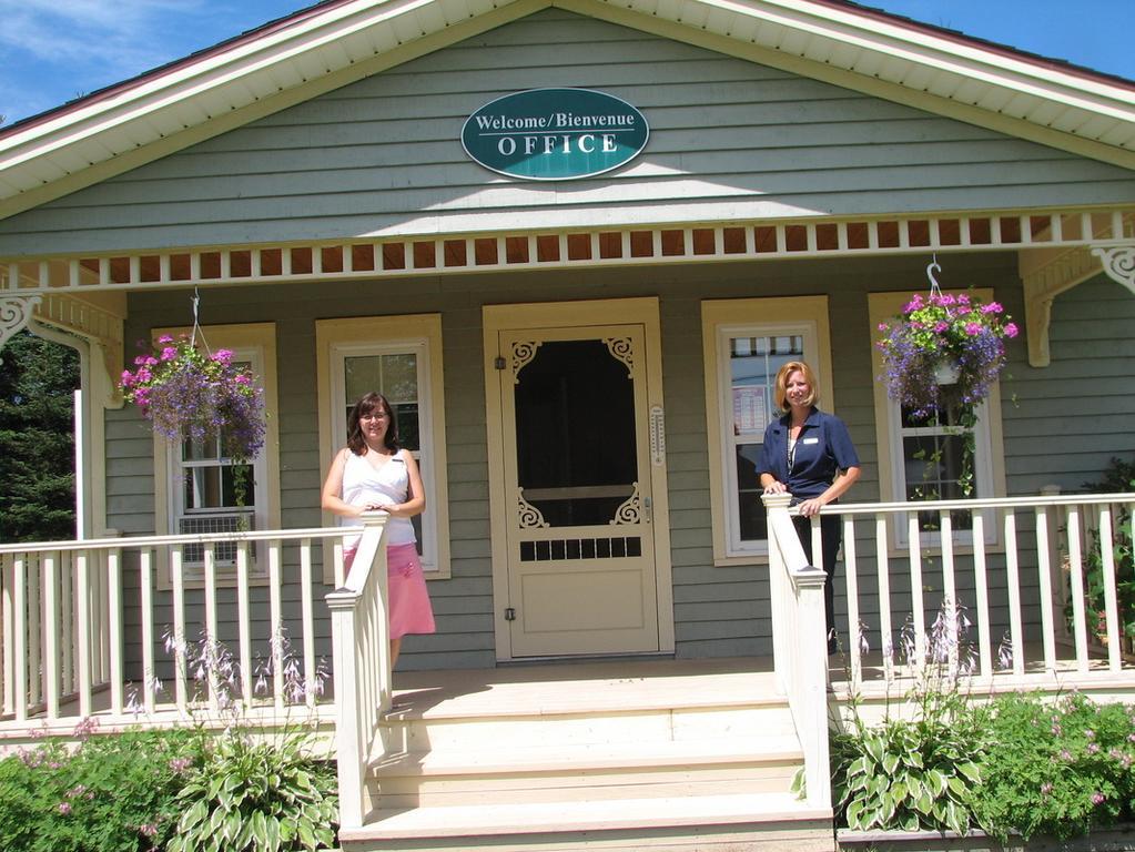 Brudenell Fairway Chalets Georgetown Екстер'єр фото